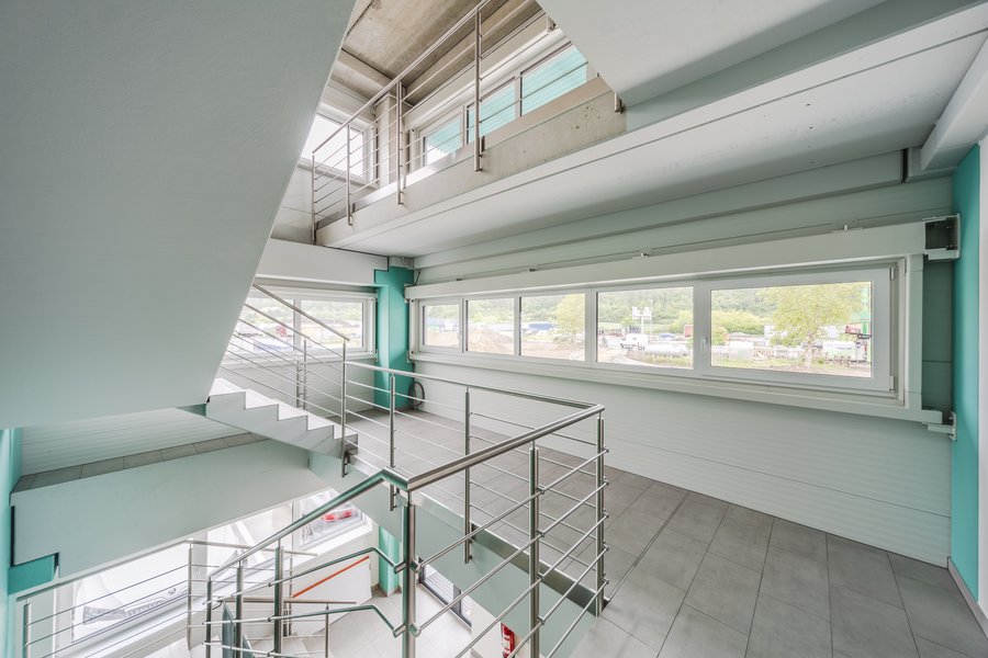 Lager- und Verwaltungshalle Králův Dvůr